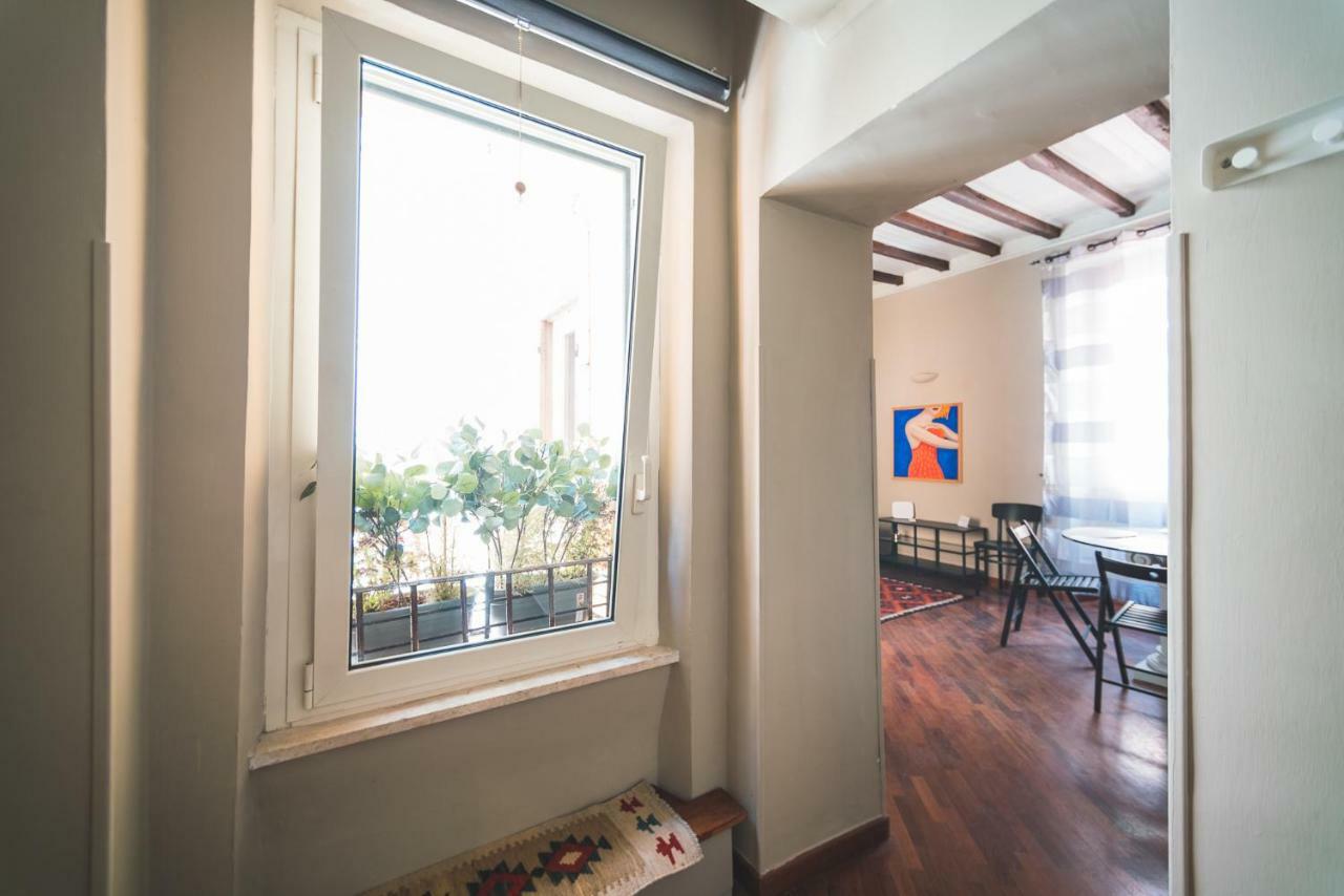 Beautiful 2 Minute Walk From Colosseum Appartement Rome