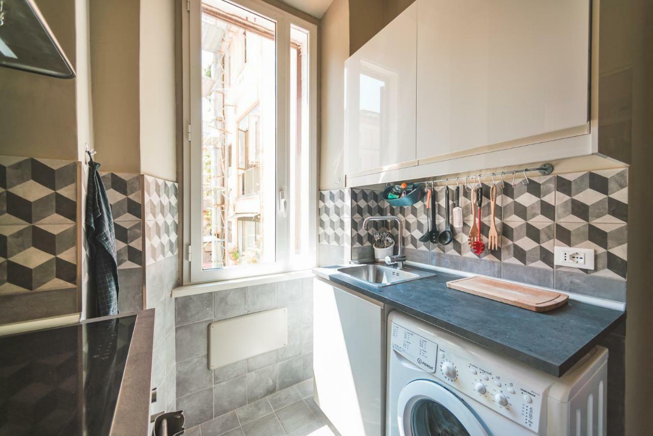 Beautiful 2 Minute Walk From Colosseum Appartement Rome